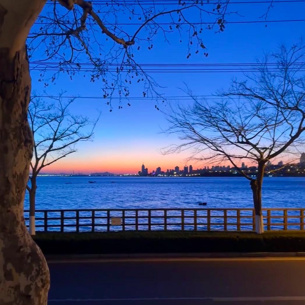 一周有八天不上班