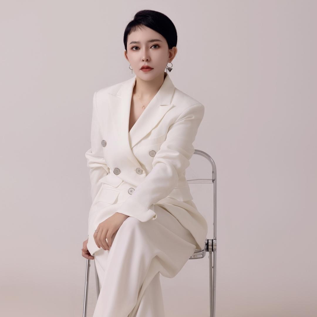 阿鲁科尔沁旗梦廊创美美容美发会馆