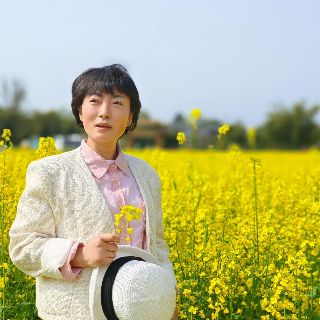 彭山区松鼠Ai黄老师