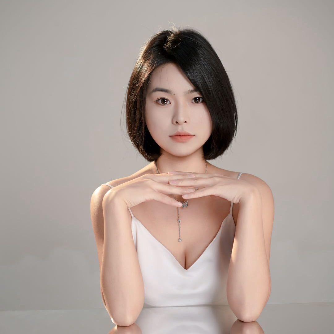周艾文