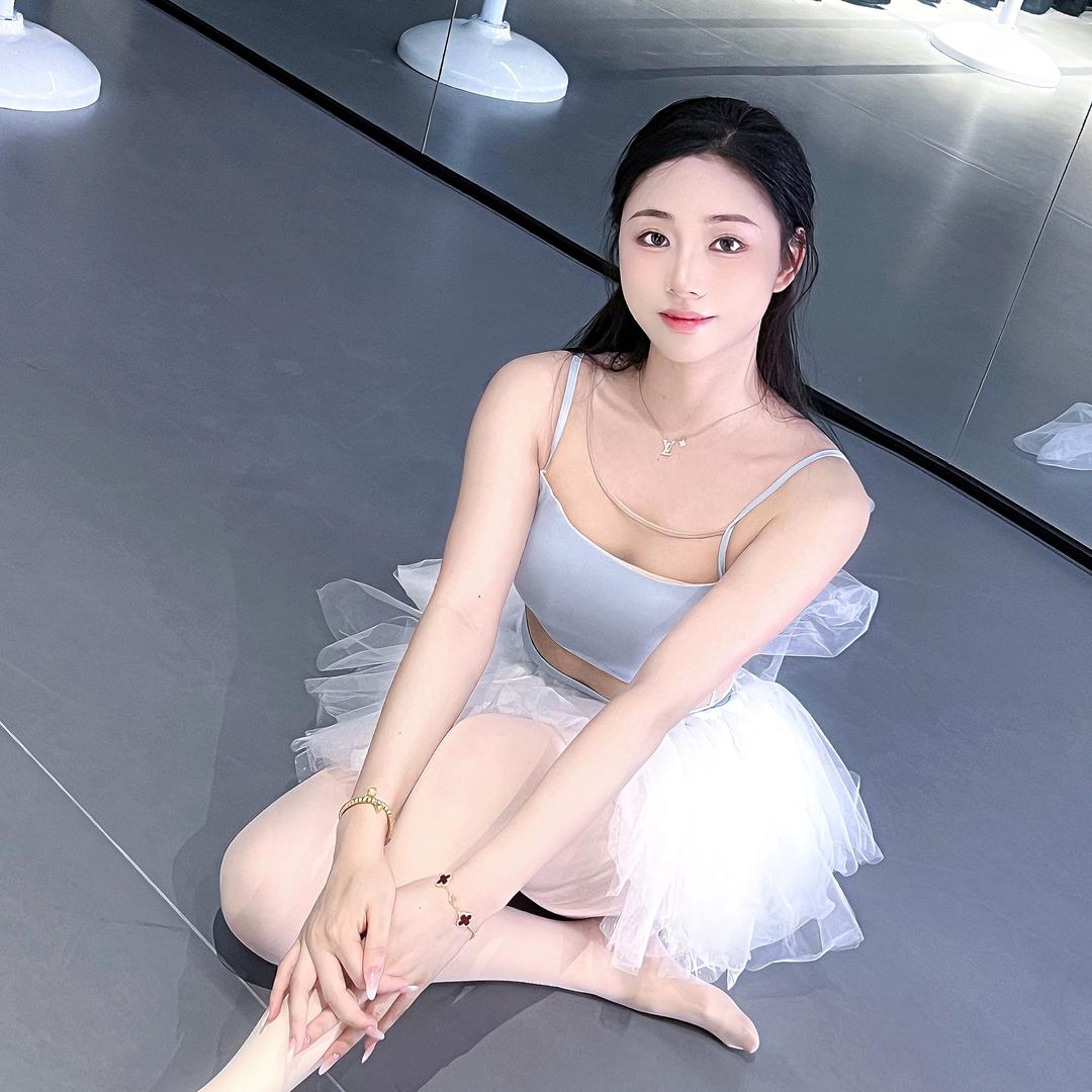 苗苗不是喵喵