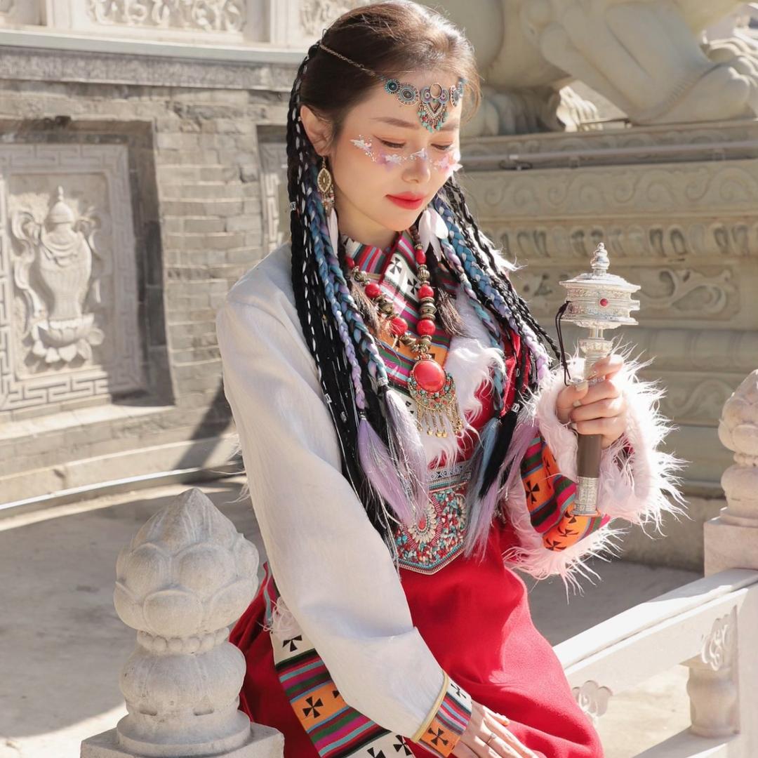 @Hua华.