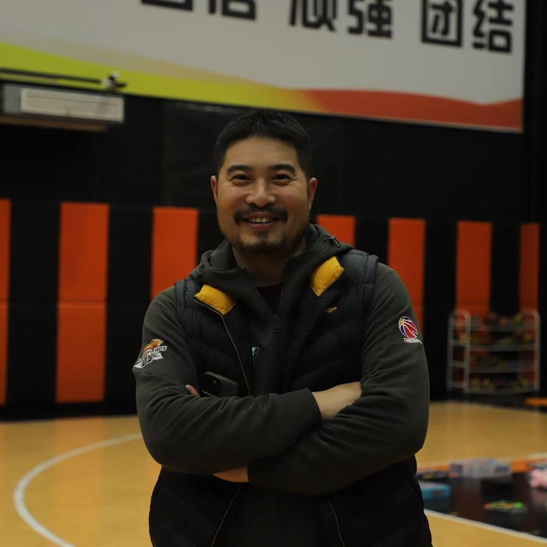 奈斯体育李教练