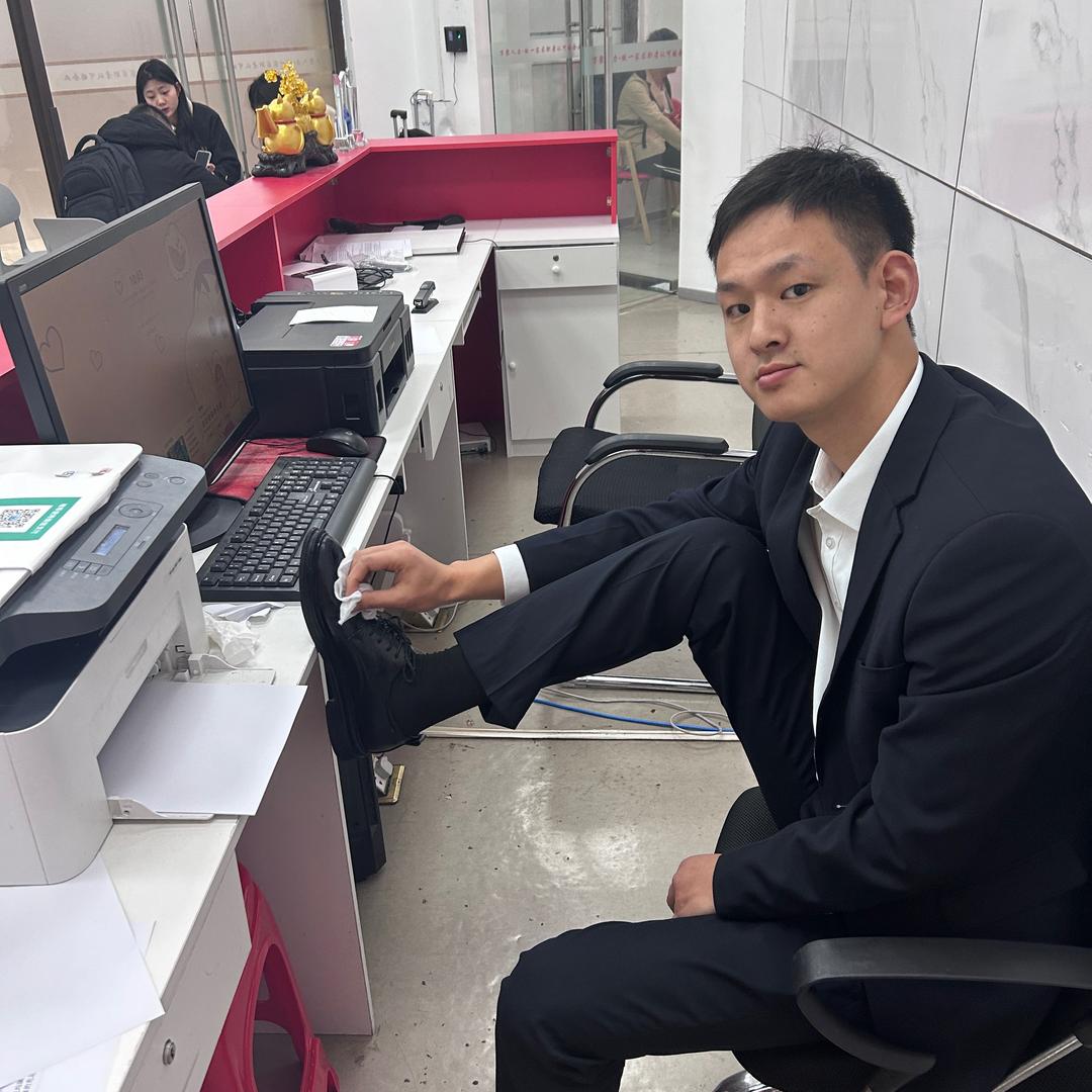 李浩东