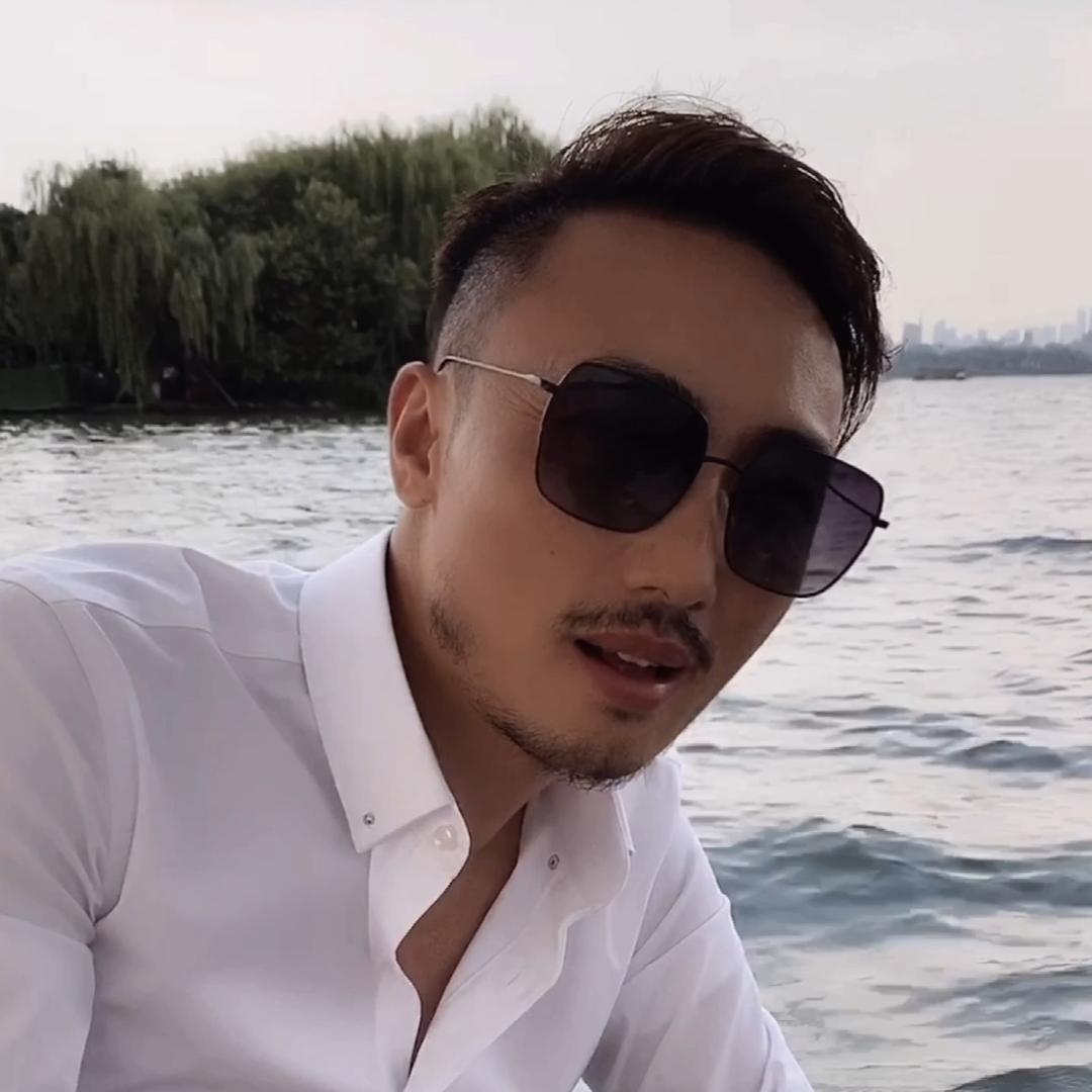 烤鱼哥（一直在路上）