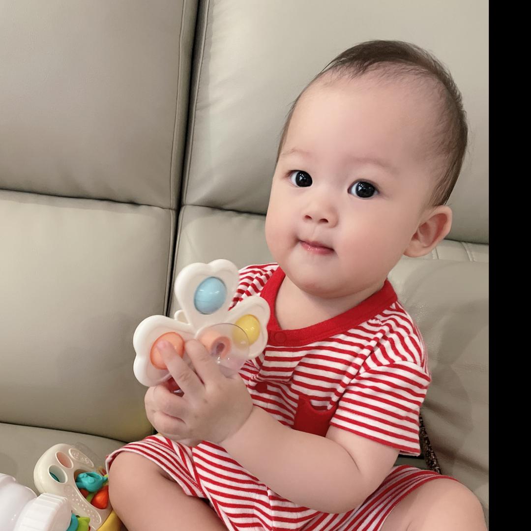 素素（带娃中）