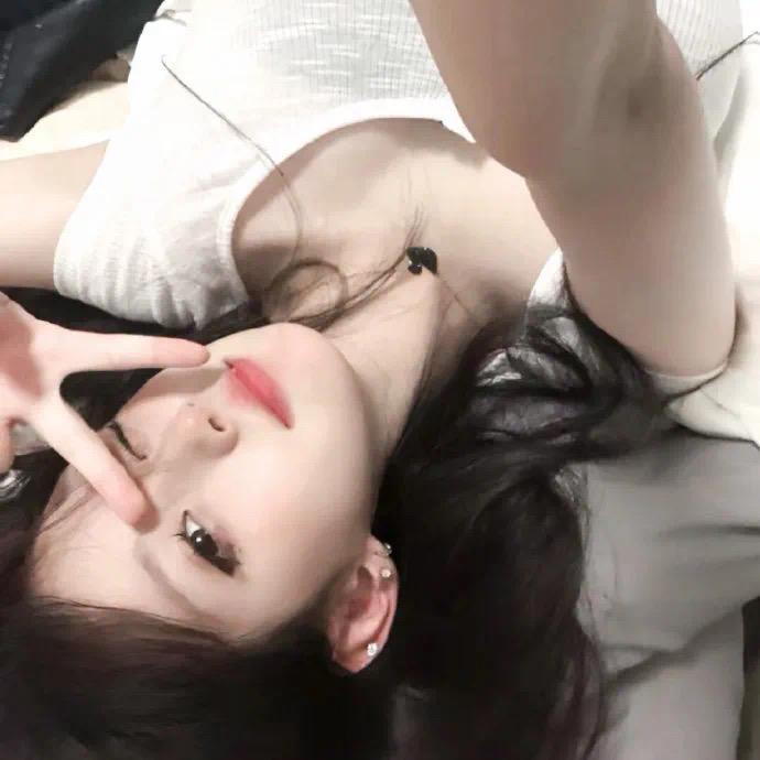 李不漂亮。