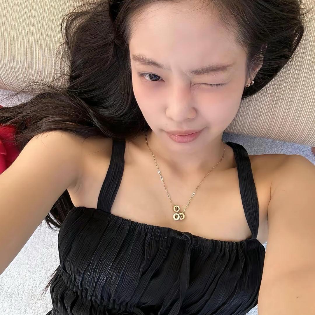 ZI怡
