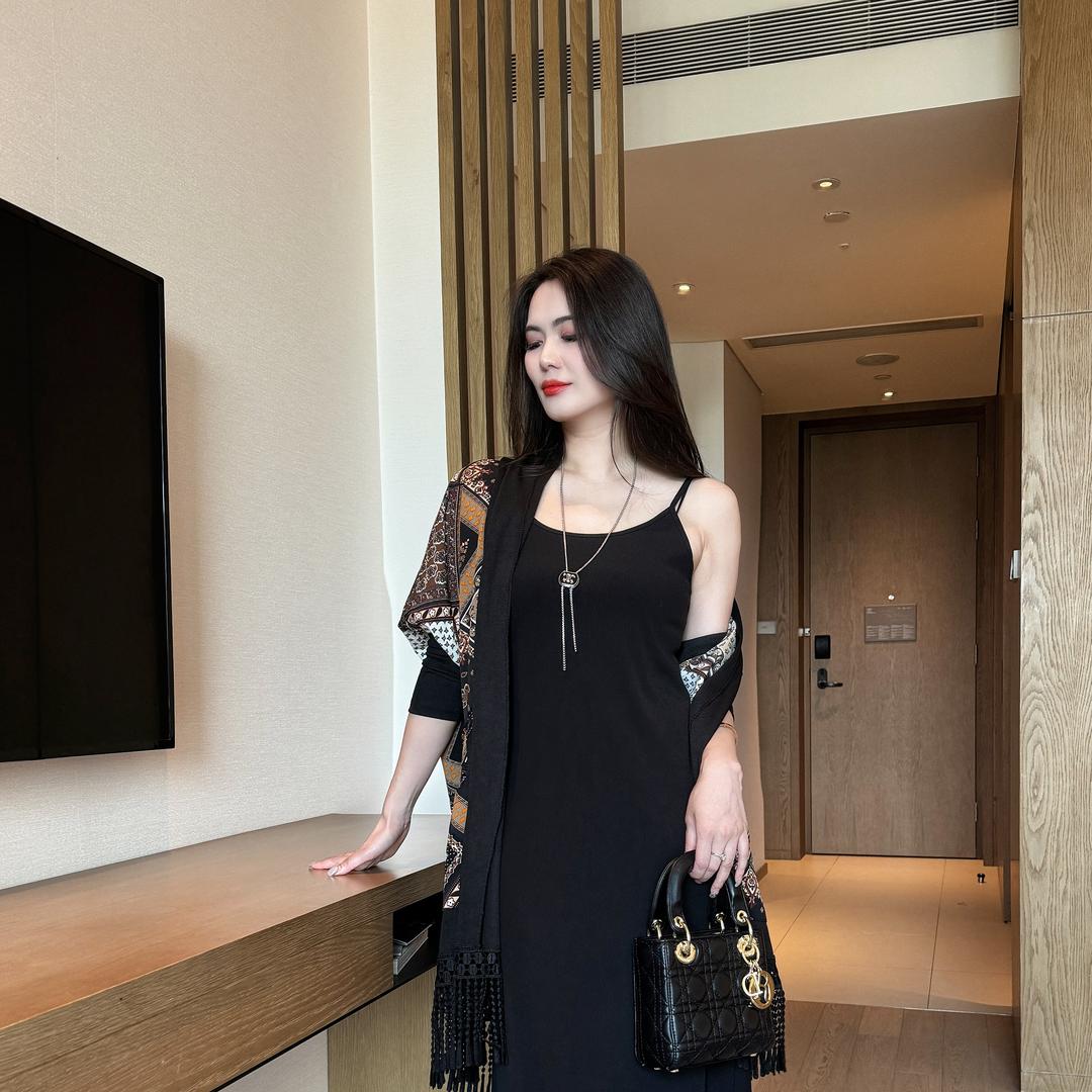 新漫服饰工厂店