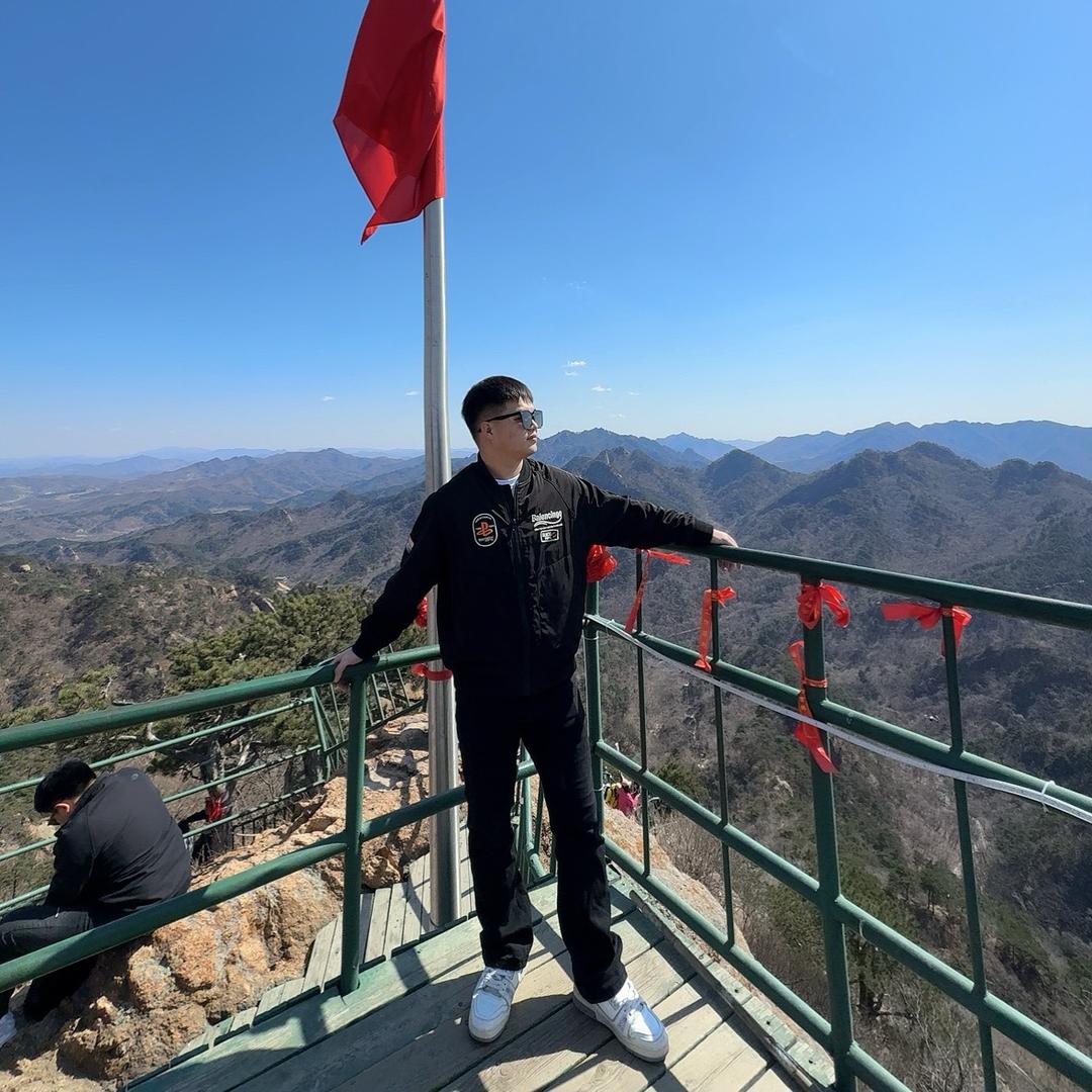 铁东素文综合优品店