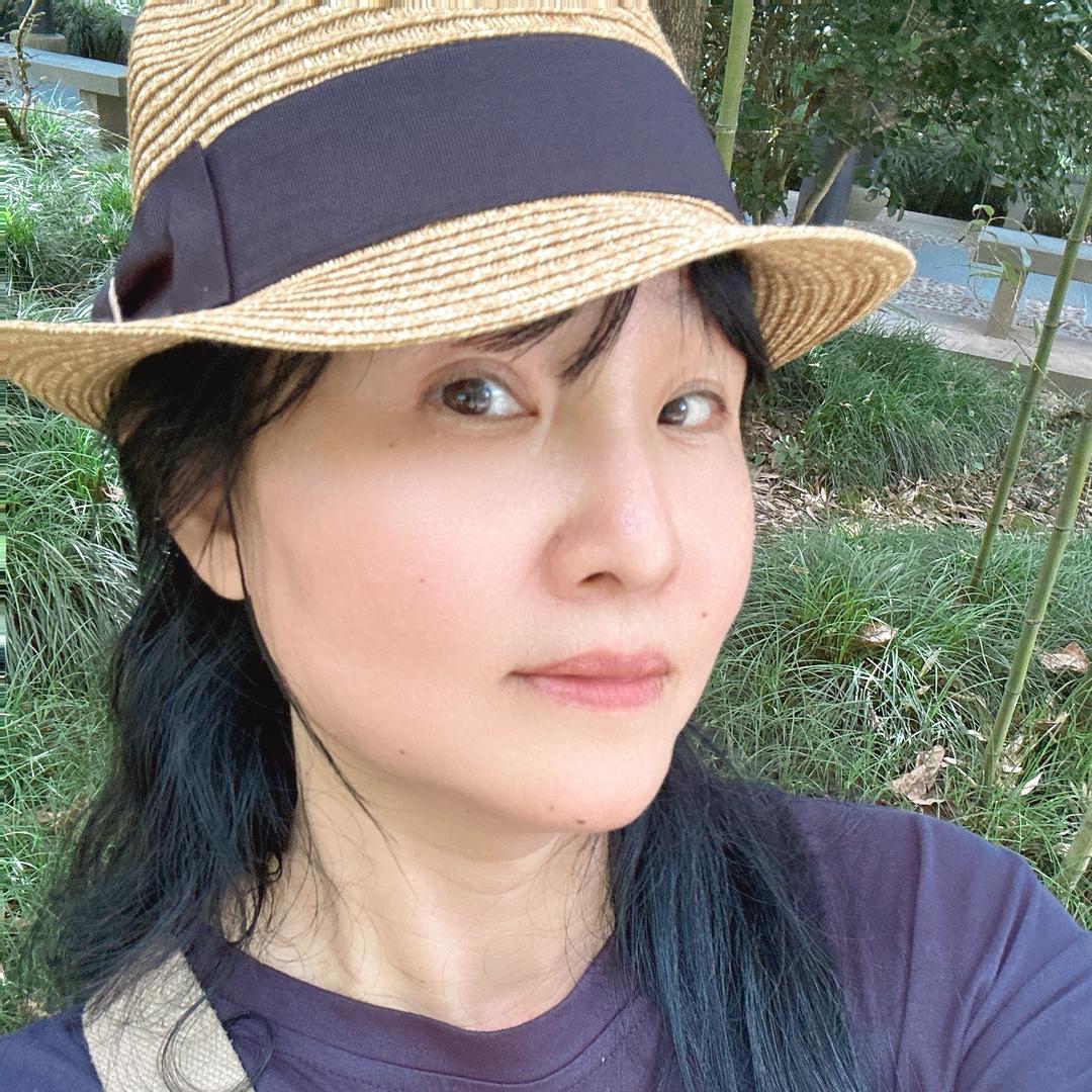 鸿羽在小院