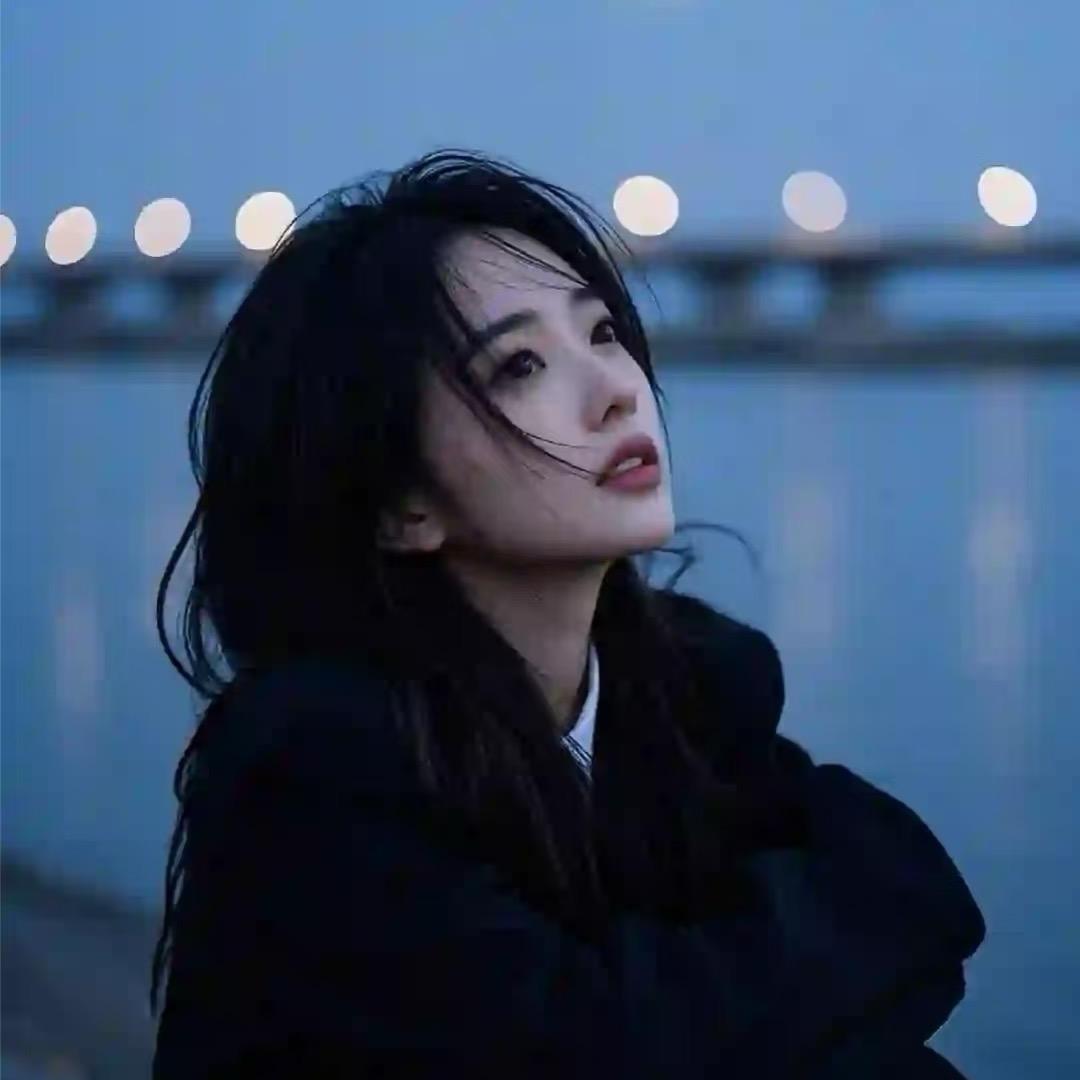 绝美女主