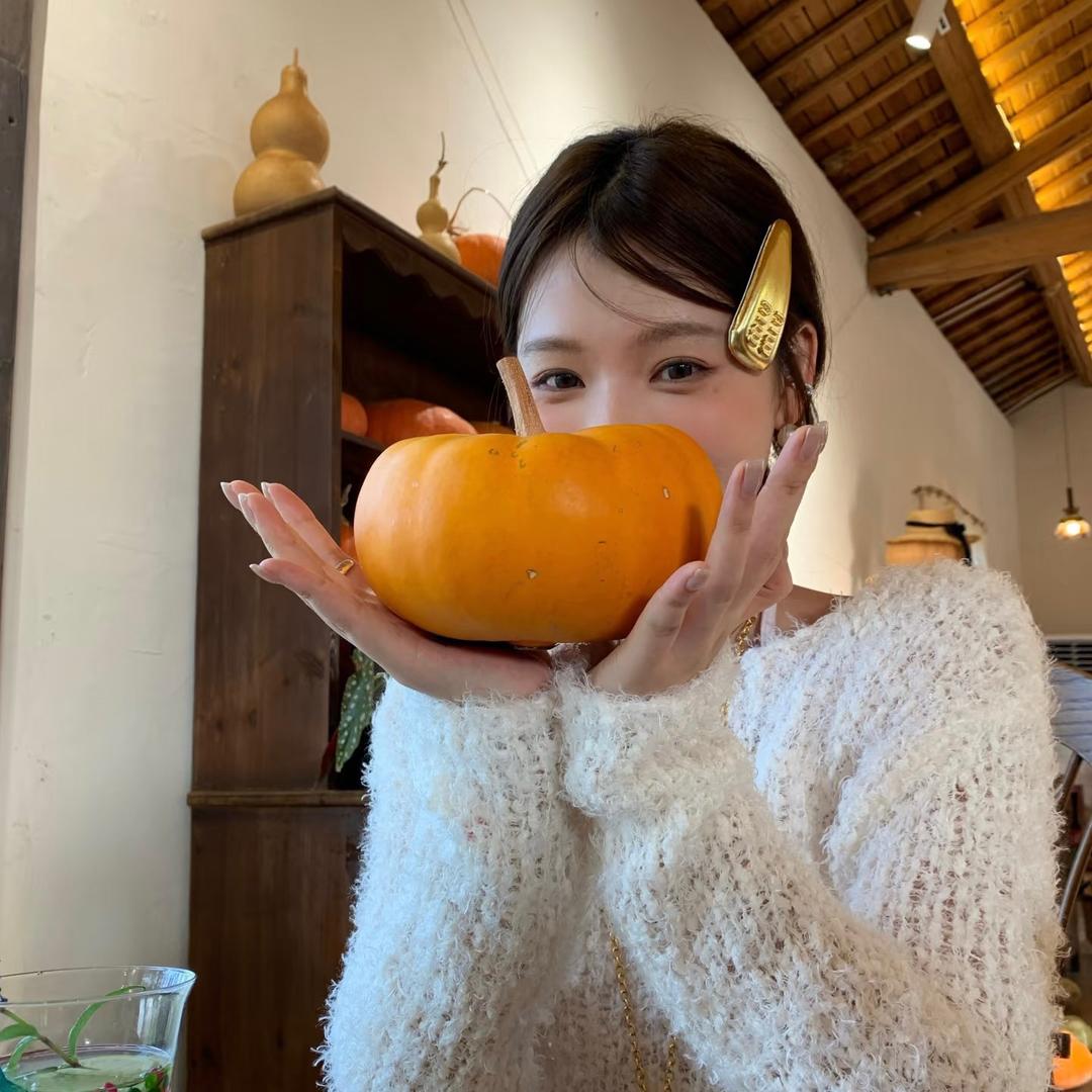 李哈哈.
