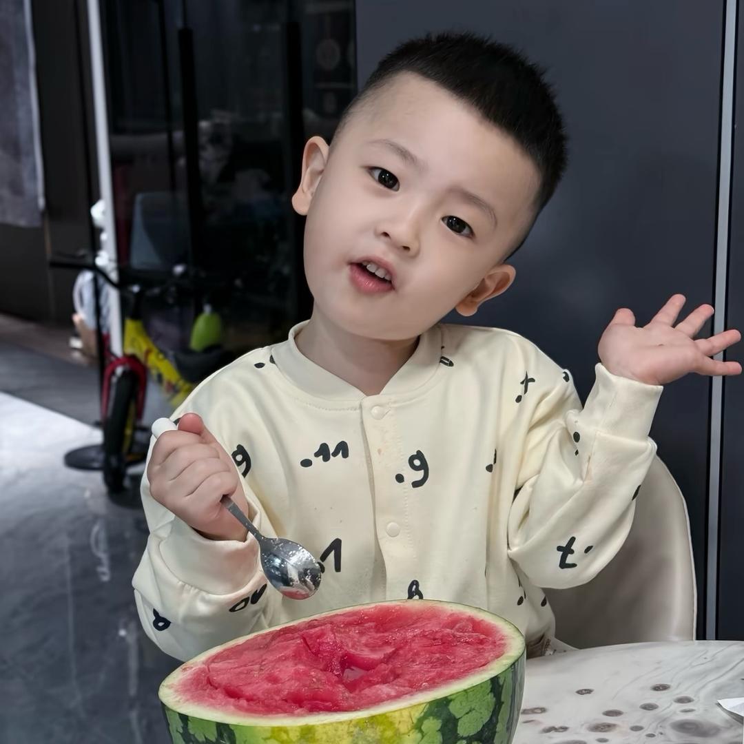一點點.^