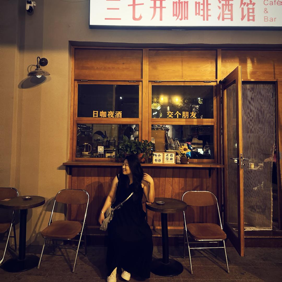 小美会发光⭐️ 🍪