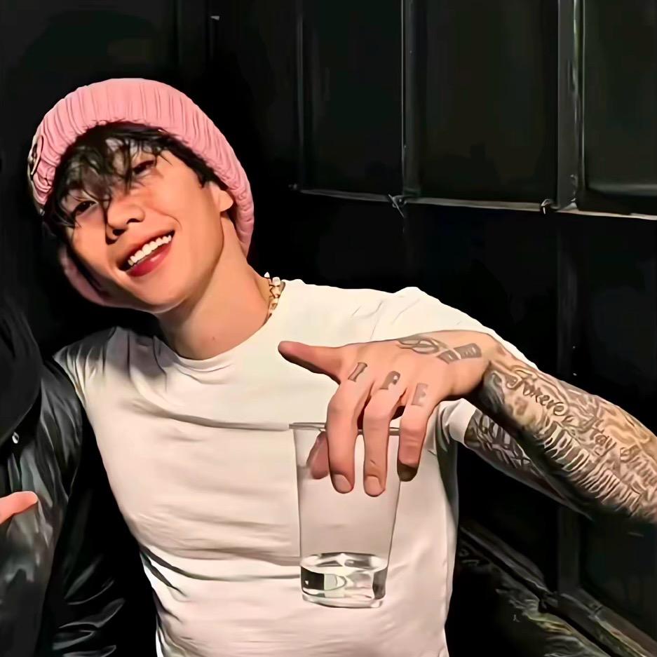 Park Ji.7
