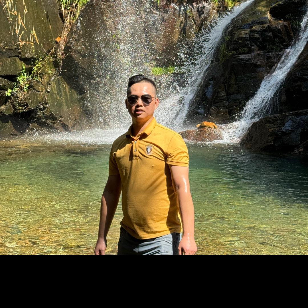 欧简大理石瓷砖总部—肖军华