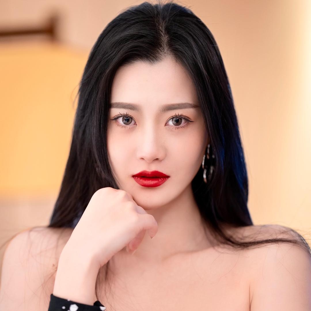 Mia小静