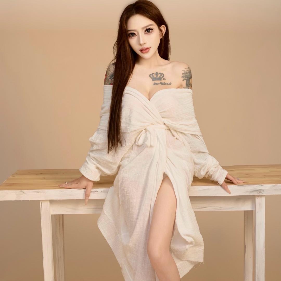 卖衣服的小燕子