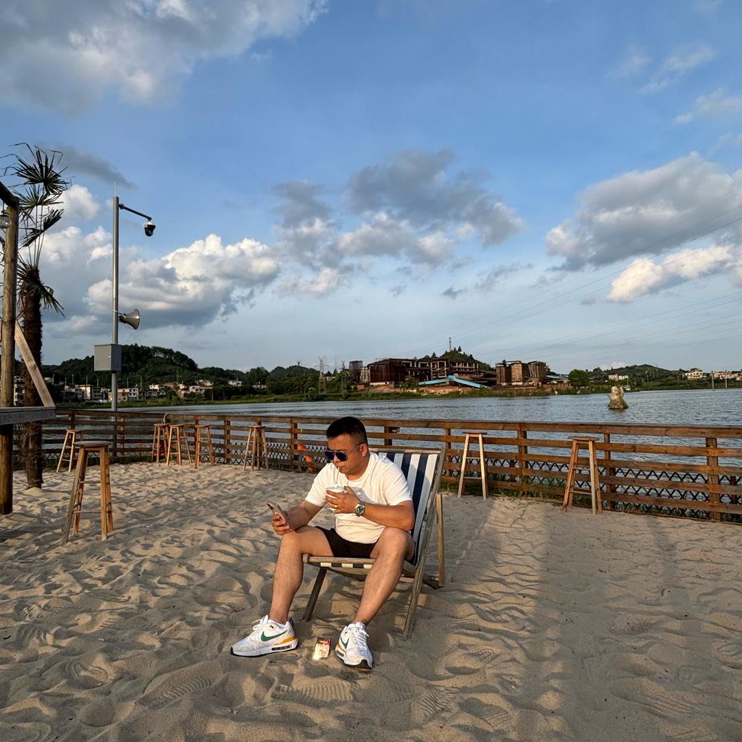 贵州小张【一身正气】