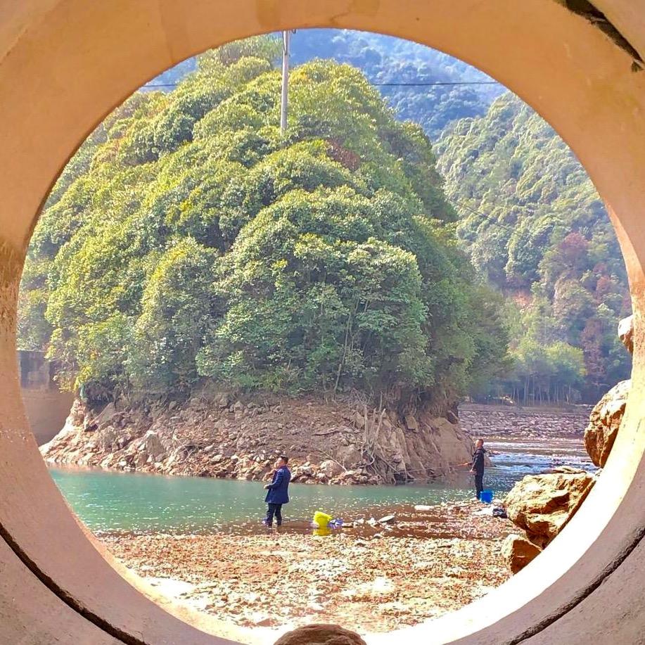 《闲时钓鱼不钓名》——  渔生