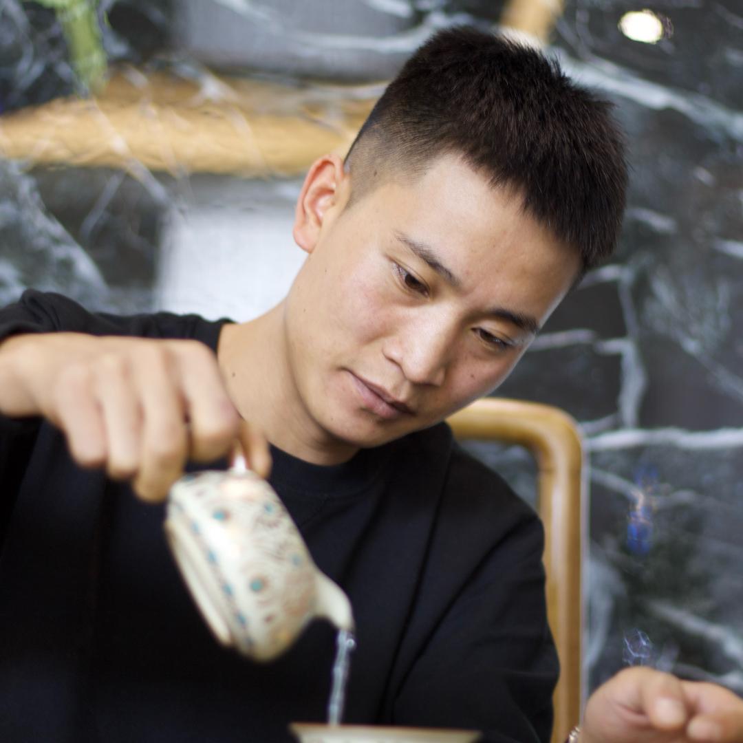 遵义第一台球姿势教练谢教