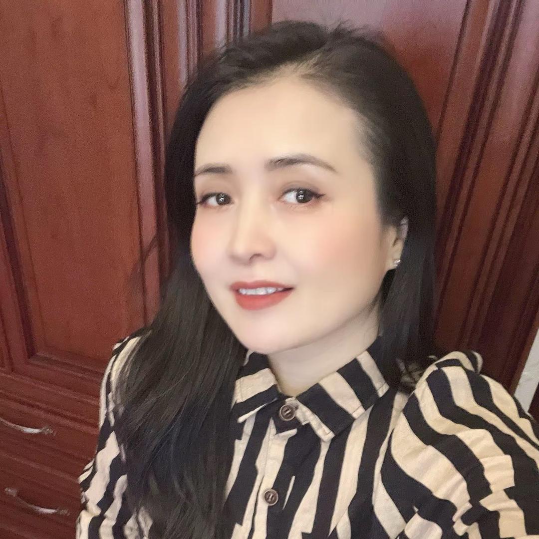 玲玲衬衫