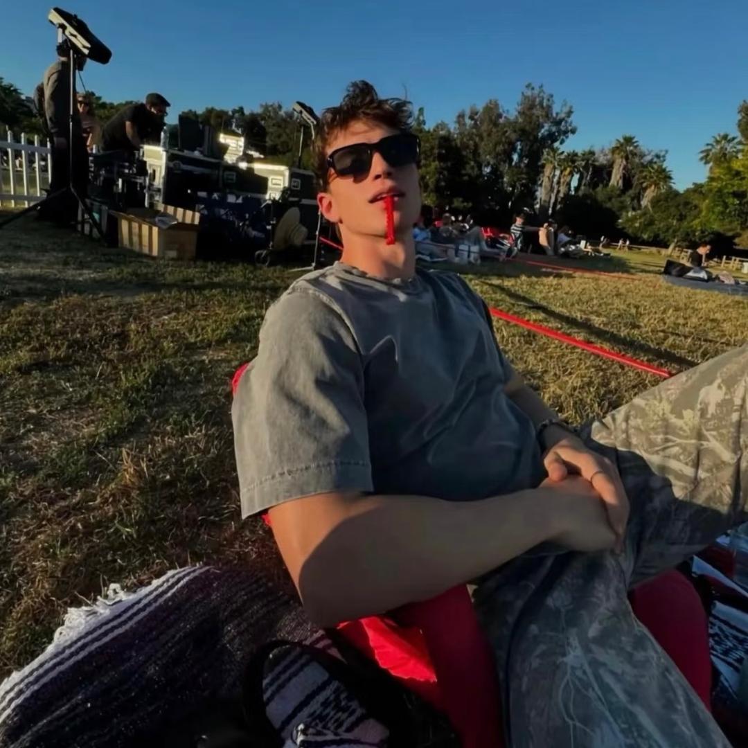 牛爷爷肘击163性感派大星