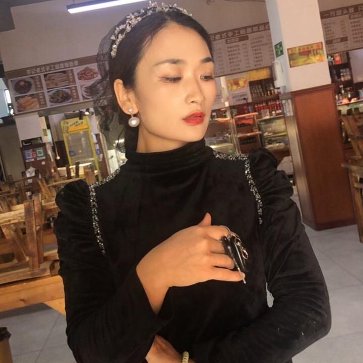 爱秀的面馆老板娘