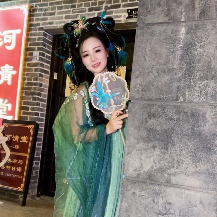 小玖真探