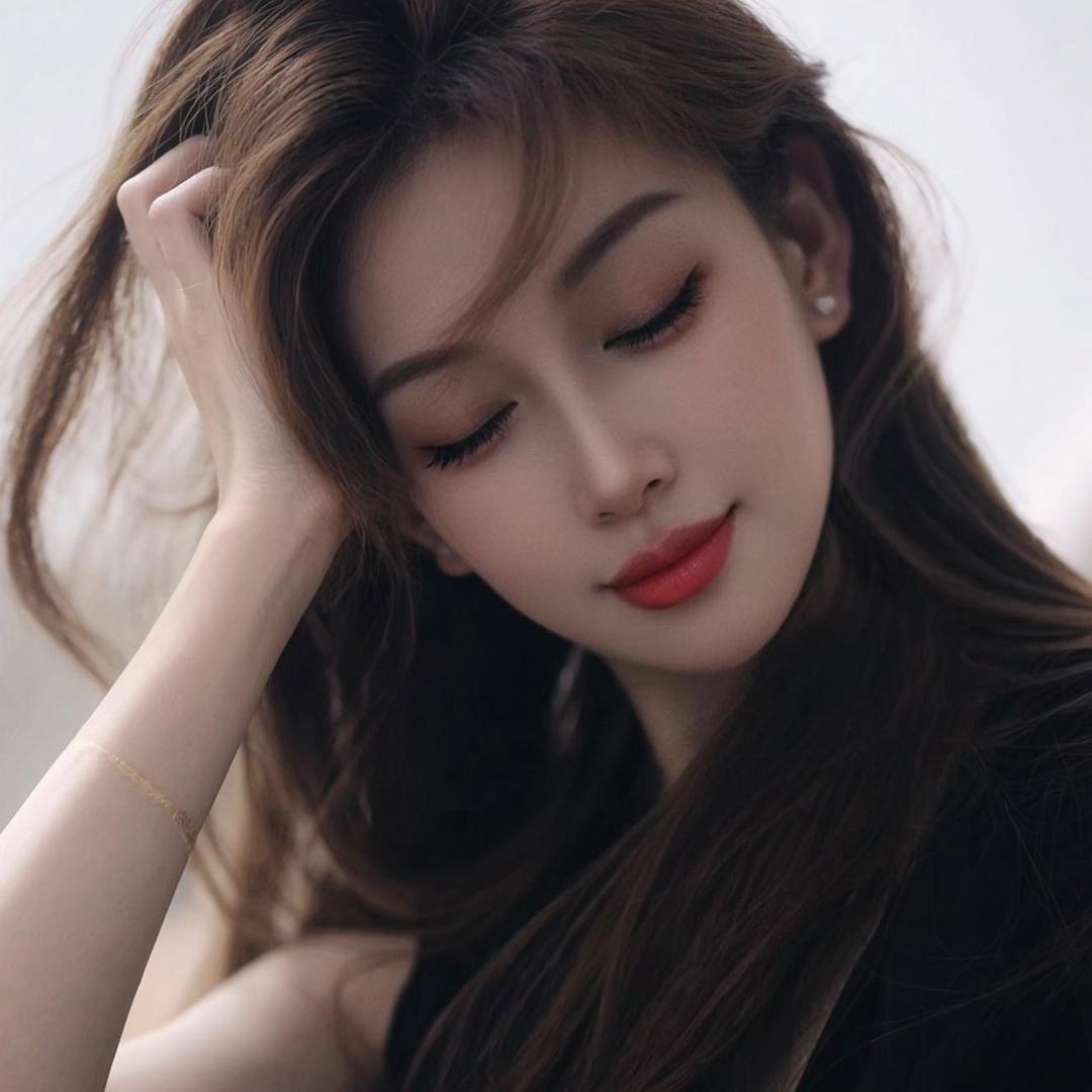 心宝儿ᰔᩚ .