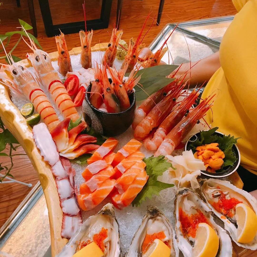 汪厨海鲜与健身的橱窗