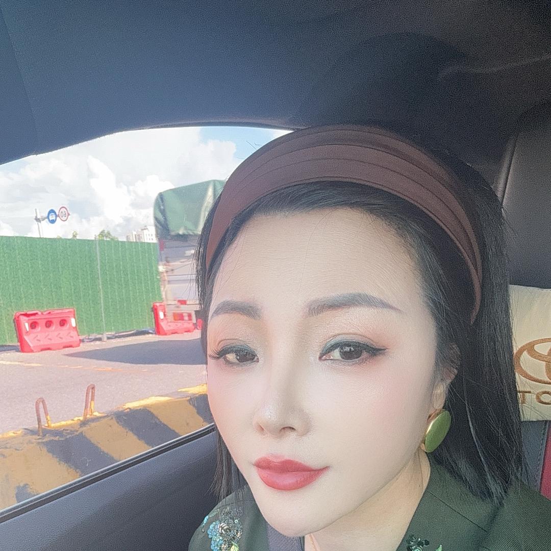 带刺的玫瑰🌹🌹