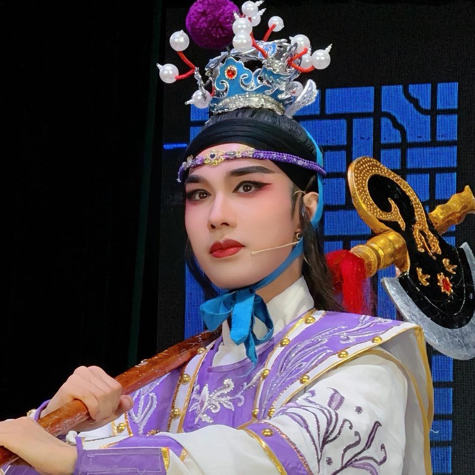 坤哥。。。
