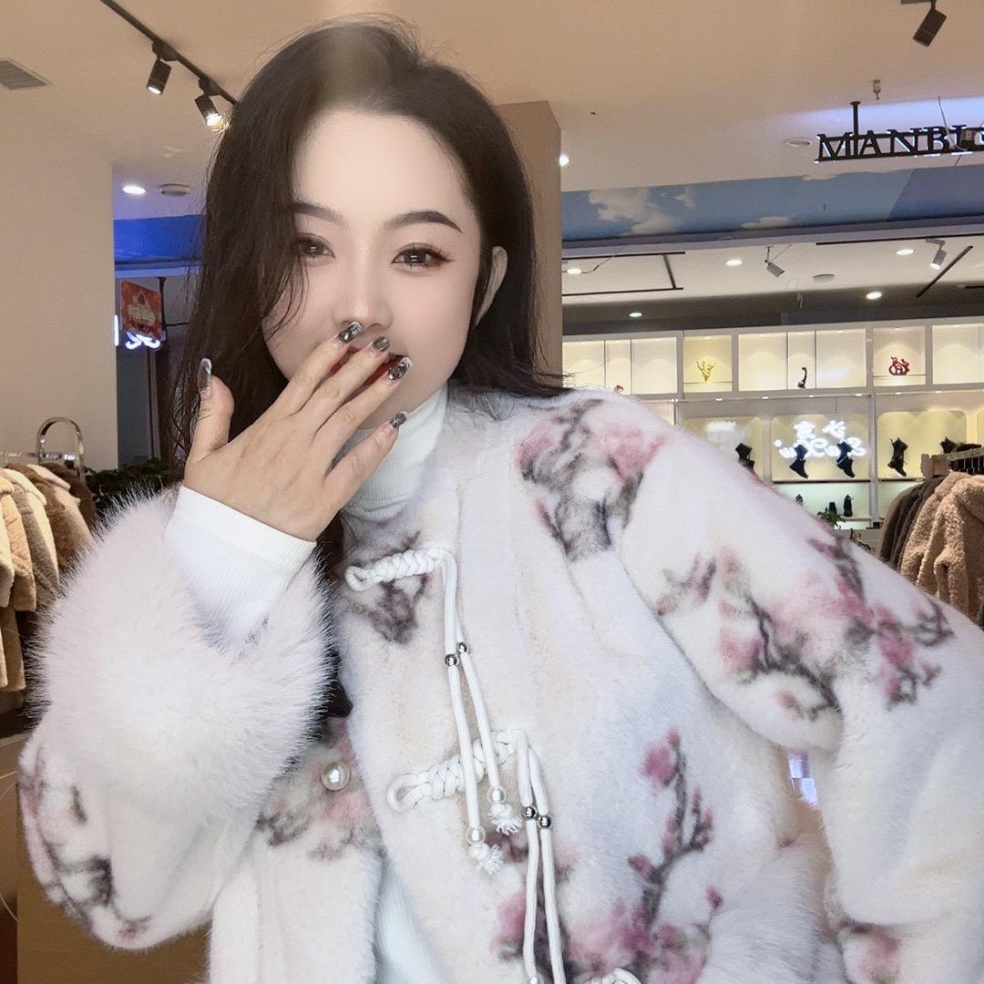 佐亦轻奢服饰