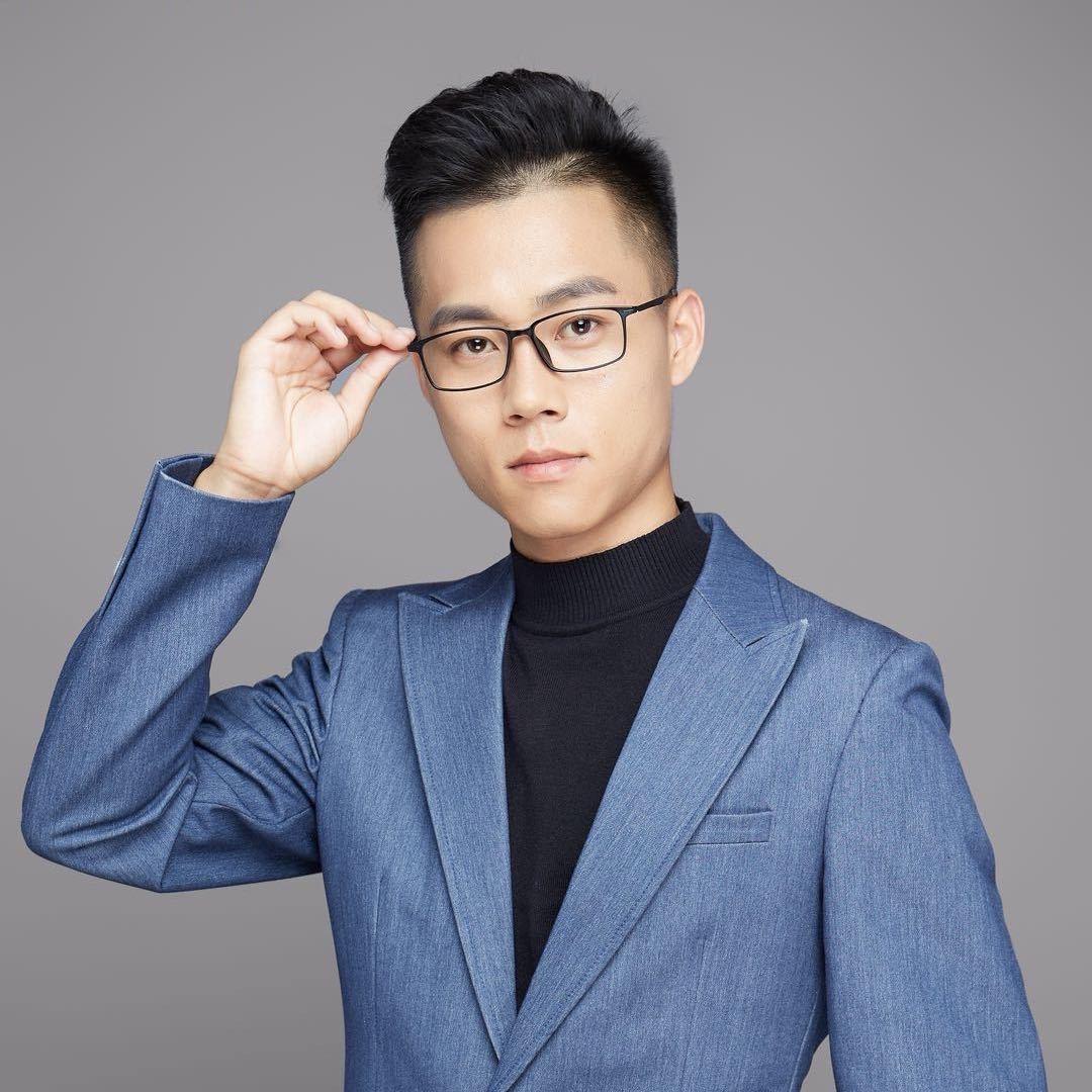 大学生就业求职找张老师