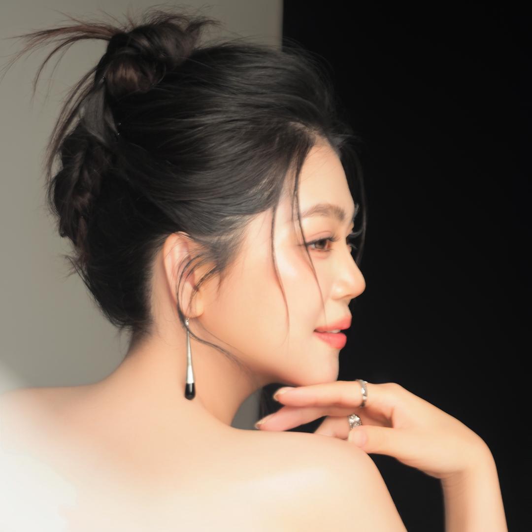 董佳人