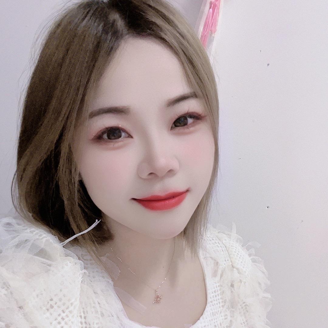 艳艳🧚‍♀️（天生可爱 古灵精怪）