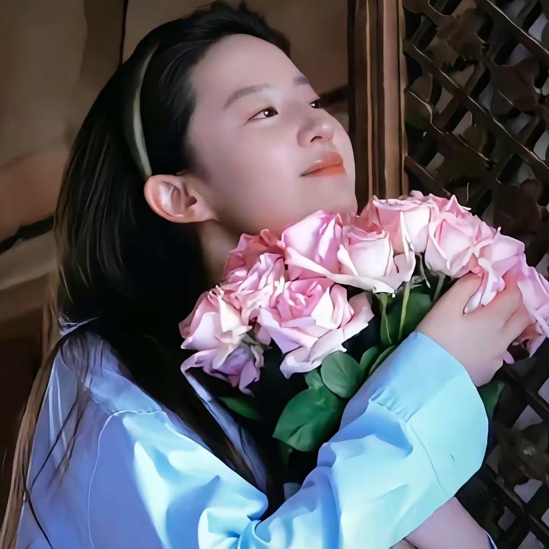 ✨吃饱的小吟✨🌈