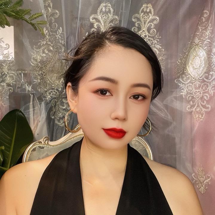 小薇的农村生活(对面同名)