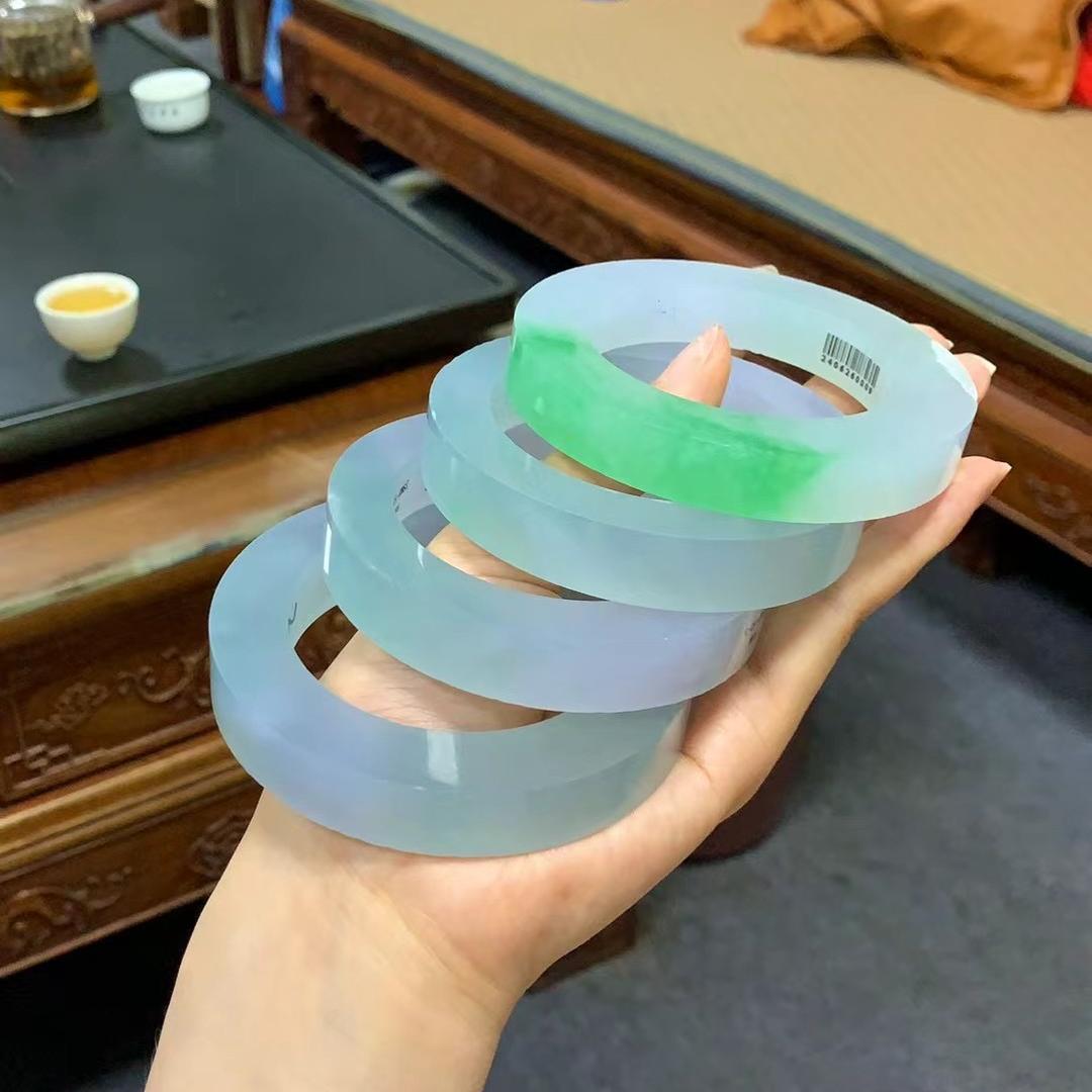 苏青苗（翡翠手镯）