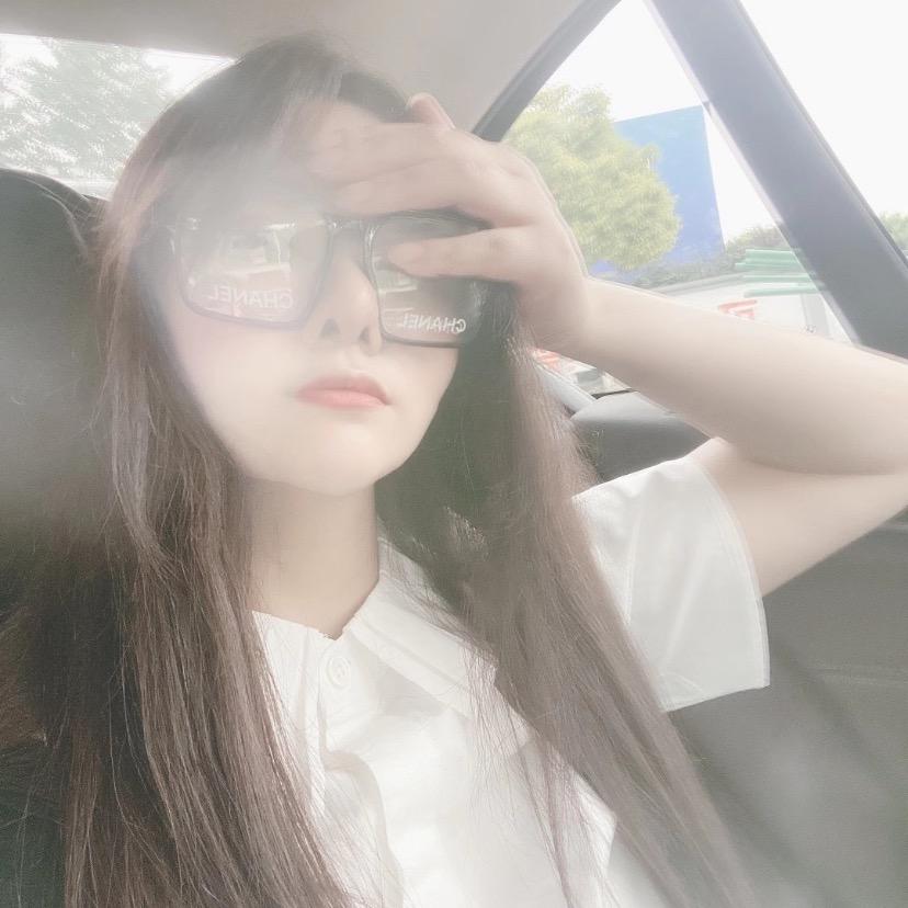 @依一