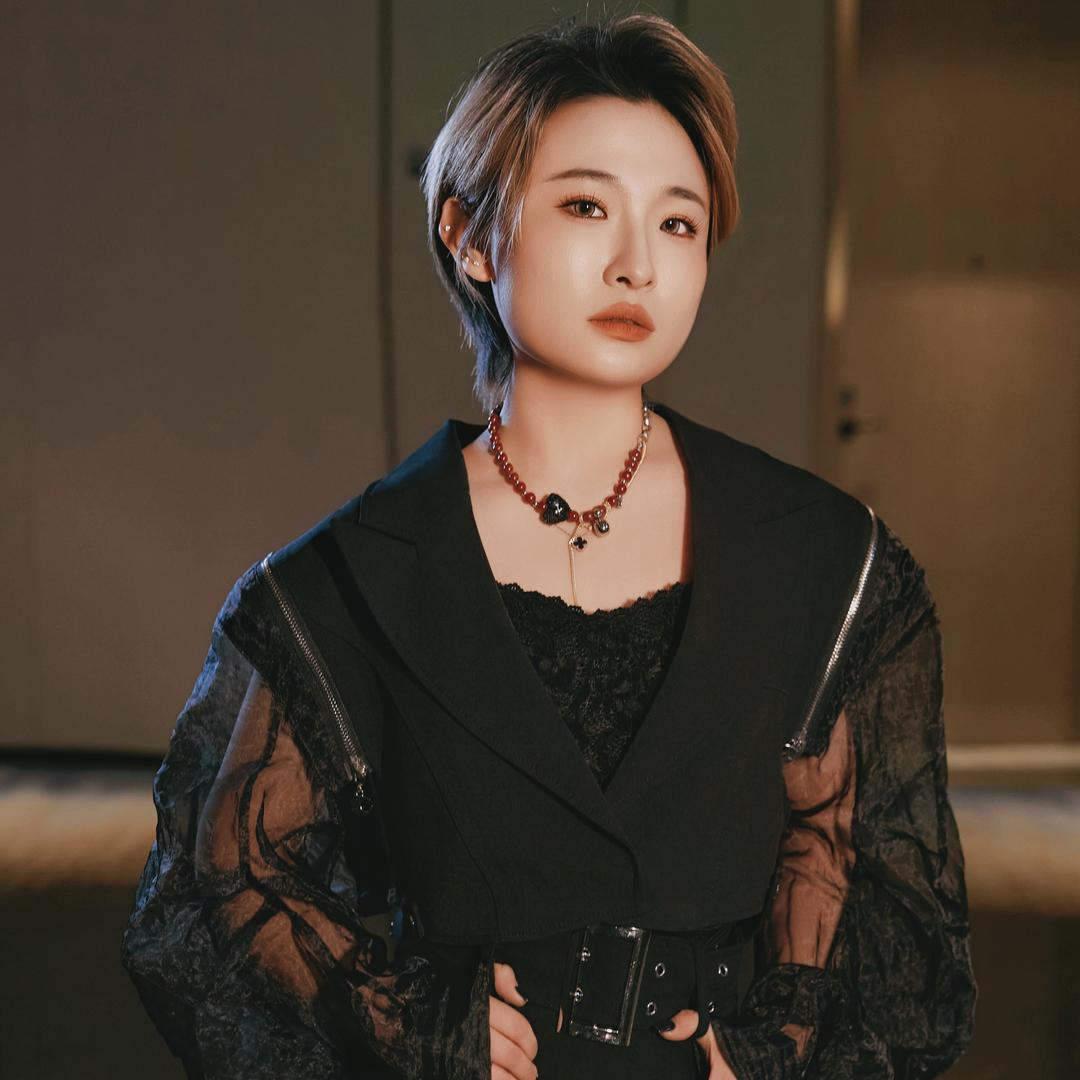 博兴艾慕化妆师艾米~