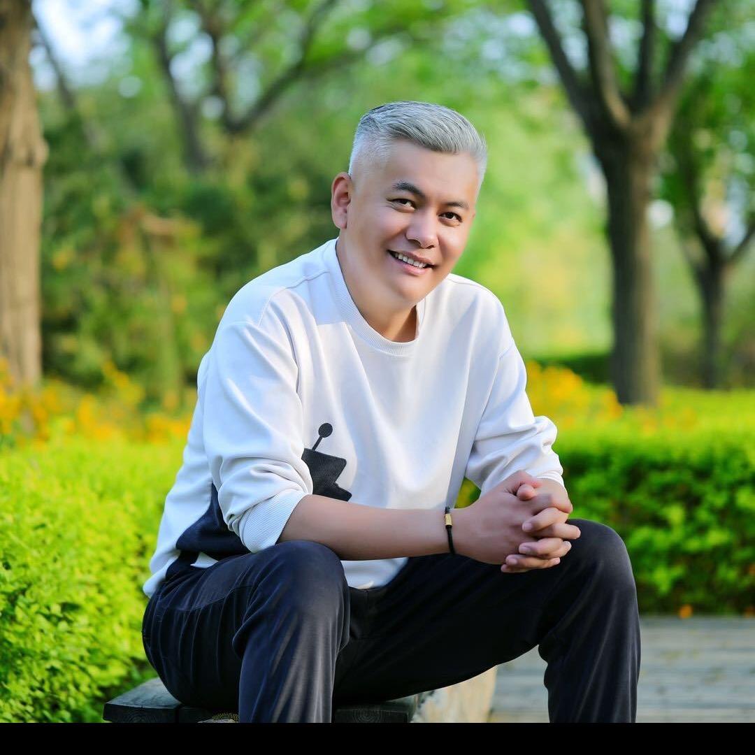 白发杨哥