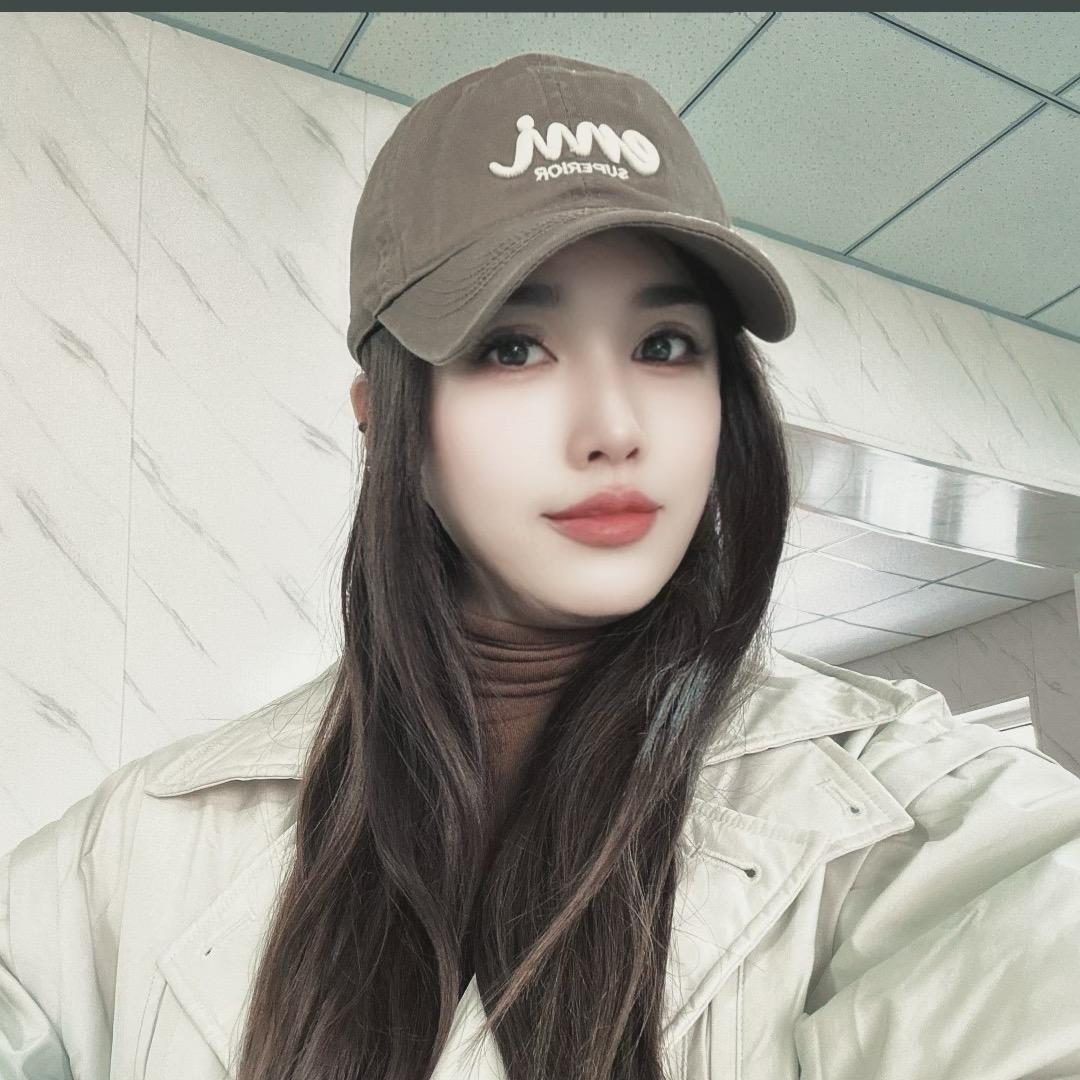 Hello_宝吖是个小困包