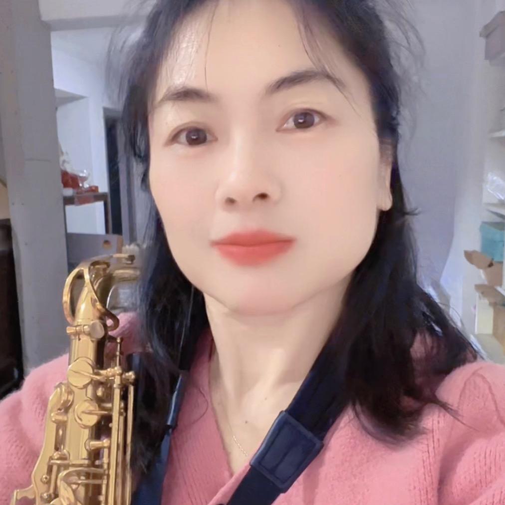 娇娇👒(乐队主唱)