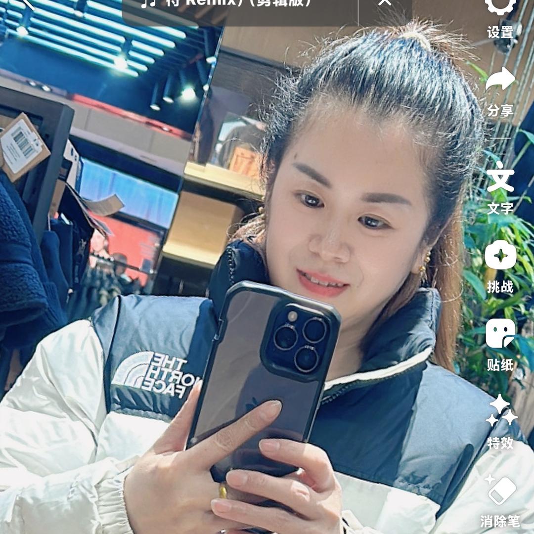 重庆姑娘在新加坡搬砖😀冯