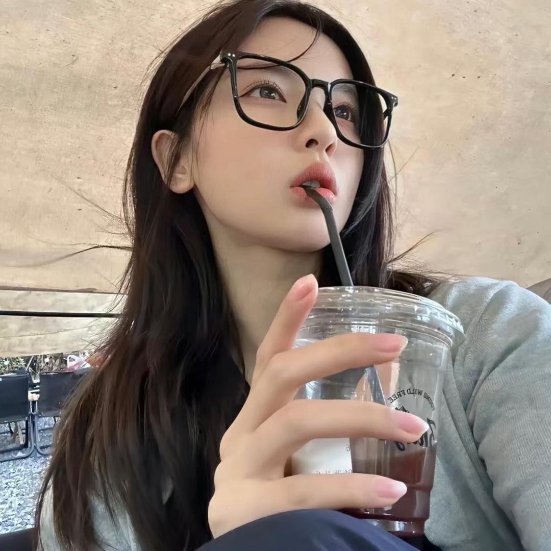 小玉爱吃喝
