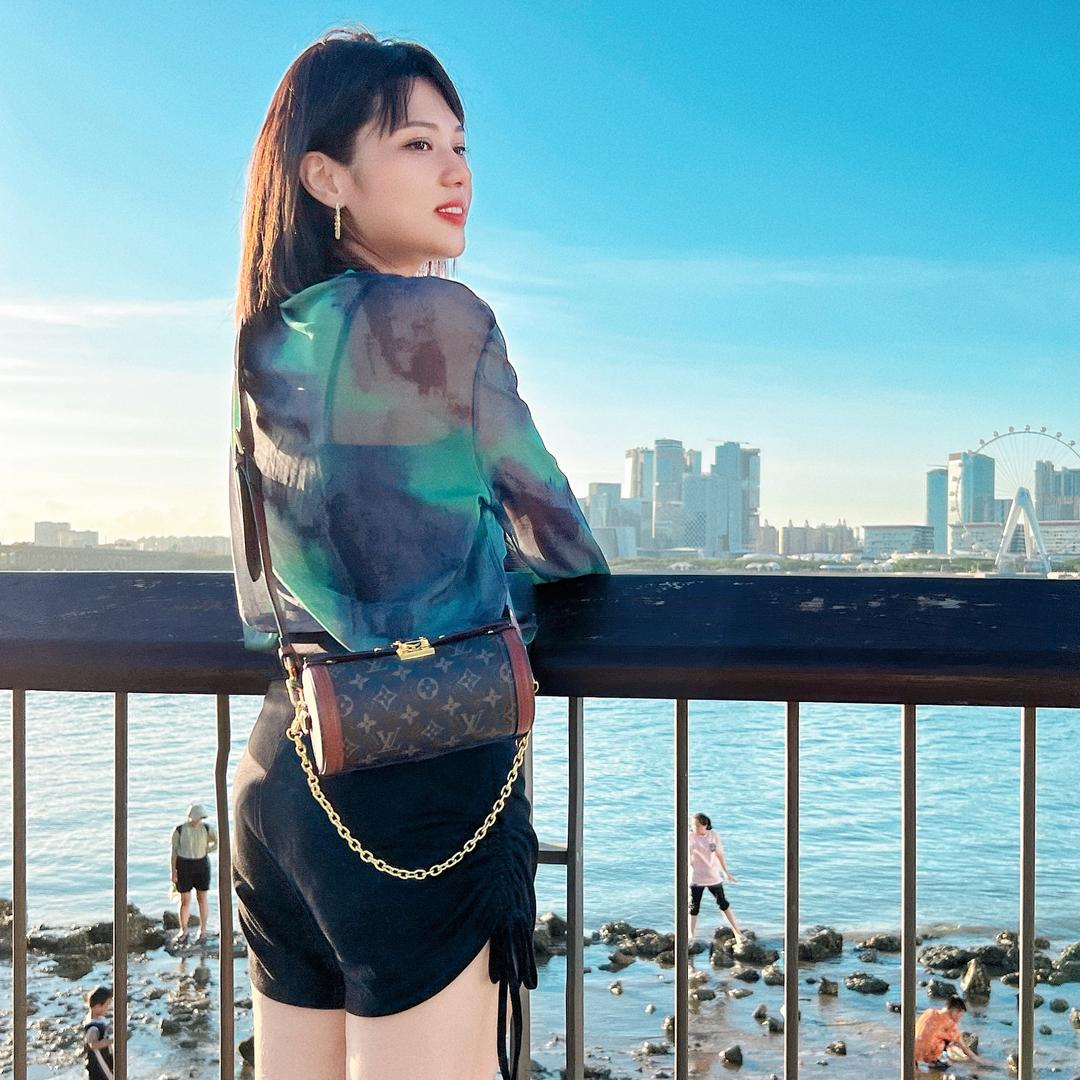喵喵 ”