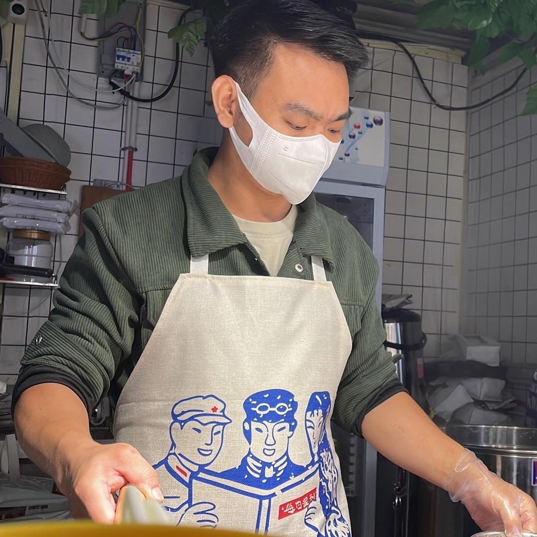 剁椒大面筋烤生蚝